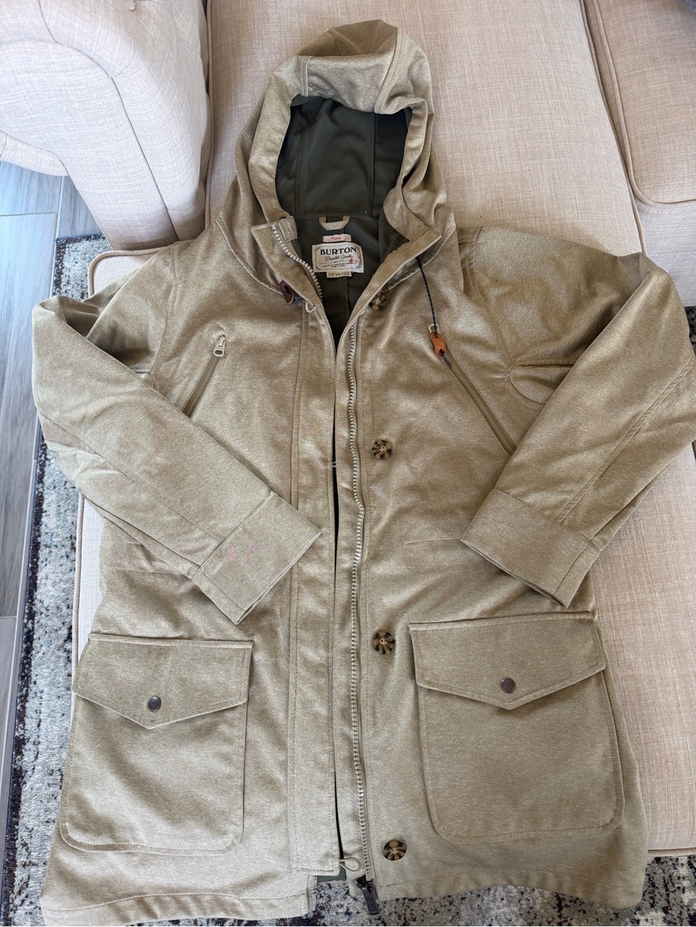 Burton Soteil Softshell Jacket in Beige with Olive Interior